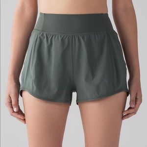 Lululemon Lean In Short - Dark Forest Green
